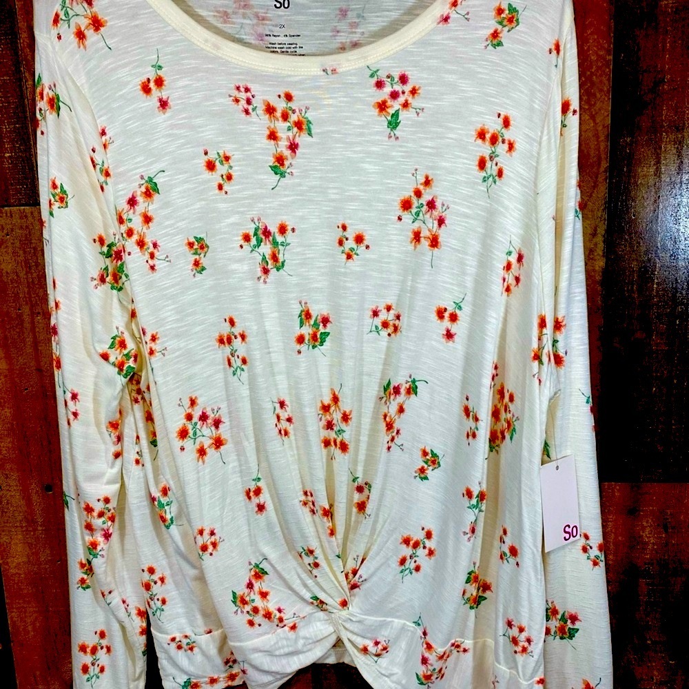 SO Women'sâ Top Long Sleeve Size 2X Floral Lightweight Tie Front Accent